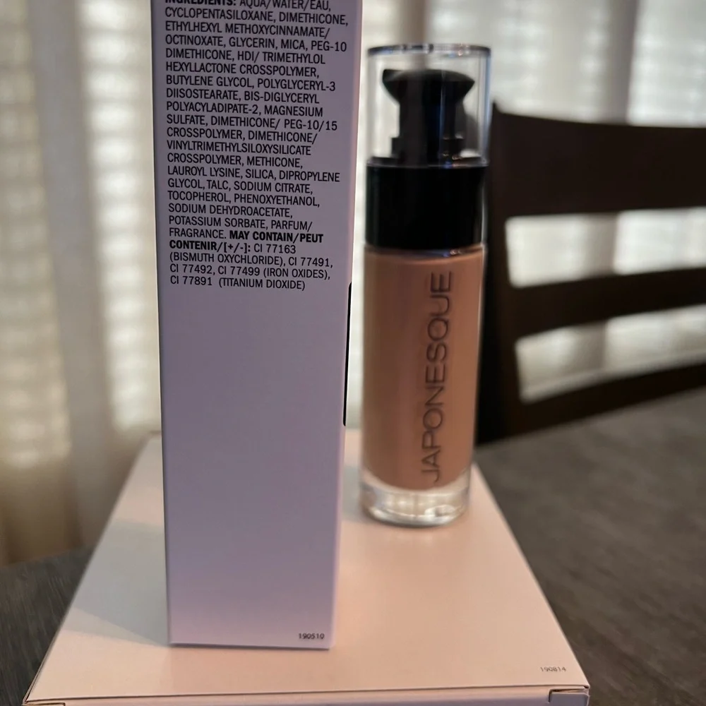 Japonesque Luminous Foundation Flawless Liquid Makeup Shade 05 Full size